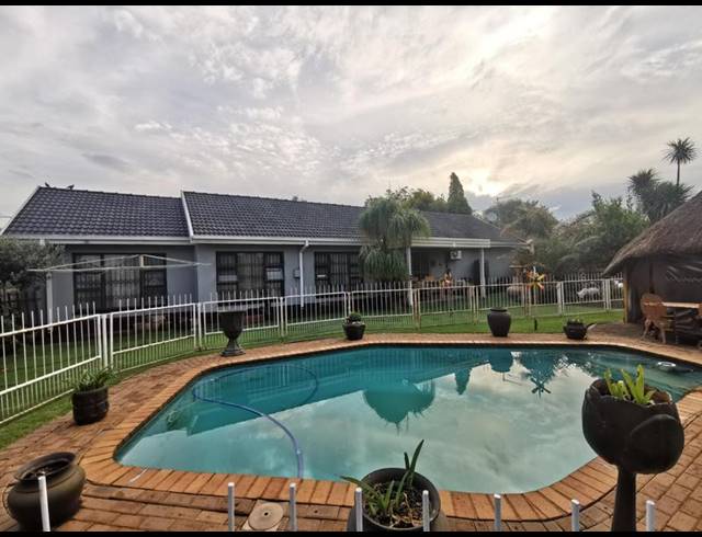 3 BEDROOM HOUSE FOR SALE IN ARCON PARK